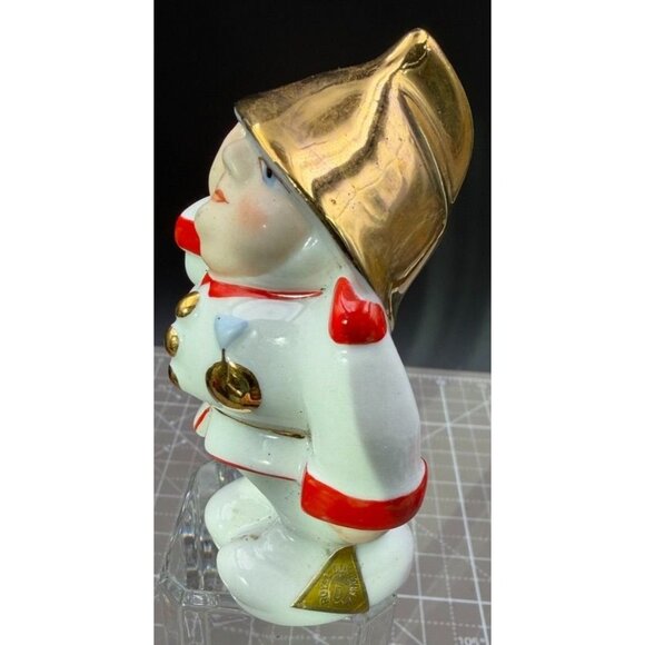 Vintage Royal Dux Bohemia Porcelain Soldier Figurine Vintage Czechoslovakia - Picture 4 of 8